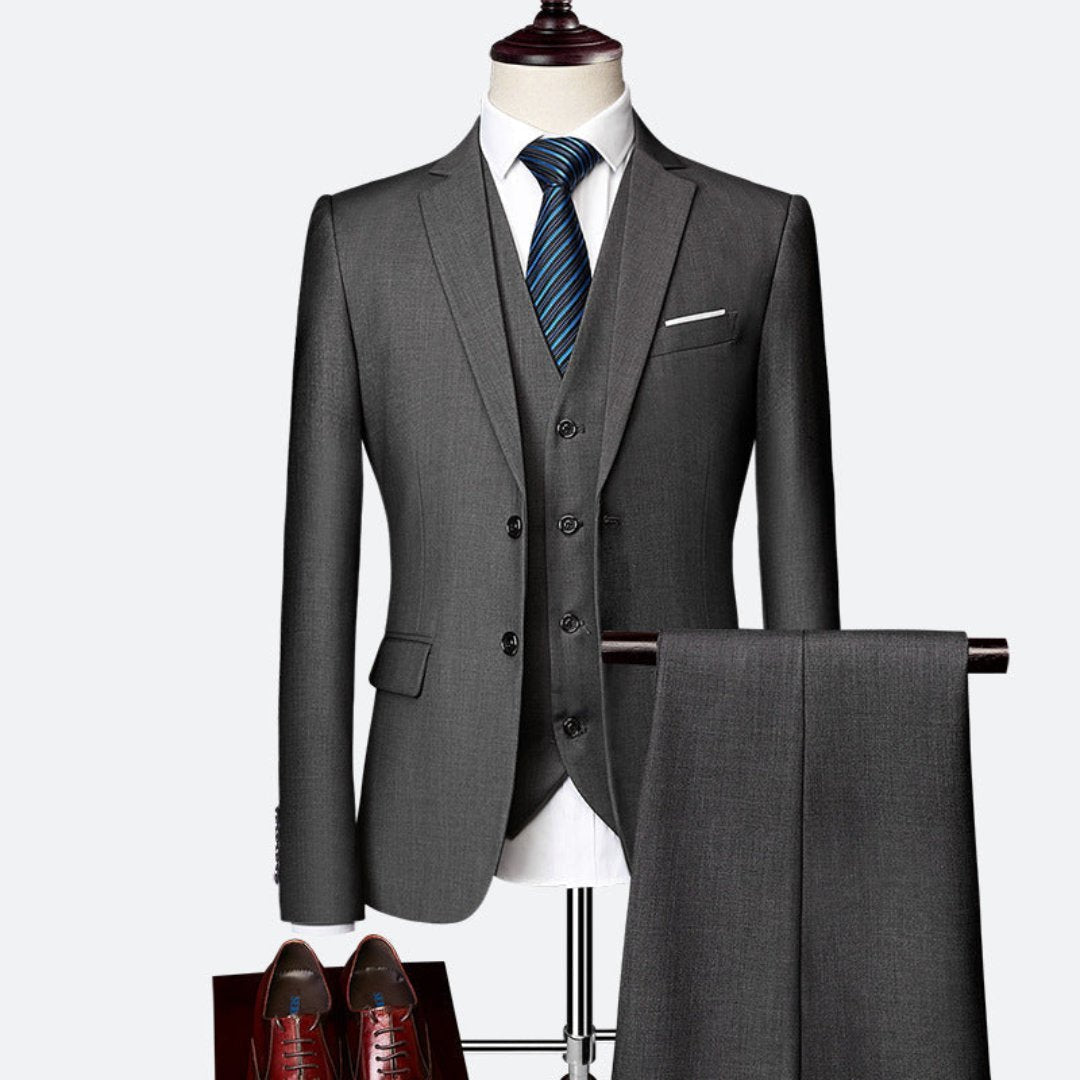 Traje slim fit de tres piezas con chaqueta, chaleco y pantalón para hombre