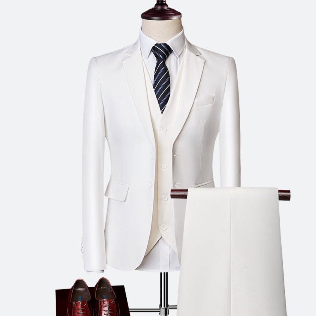 Traje slim fit de tres piezas con chaqueta, chaleco y pantalón para hombre