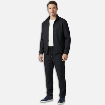 Conjunto deportivo elegante con chaqueta con cremallera y pantalón con cordón para hombres