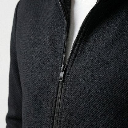 Conjunto deportivo elegante con chaqueta con cremallera y pantalón con cordón para hombres