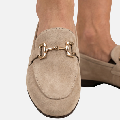 Mocasines casuales de ante con detalle de brida y comodidad diaria para hombre