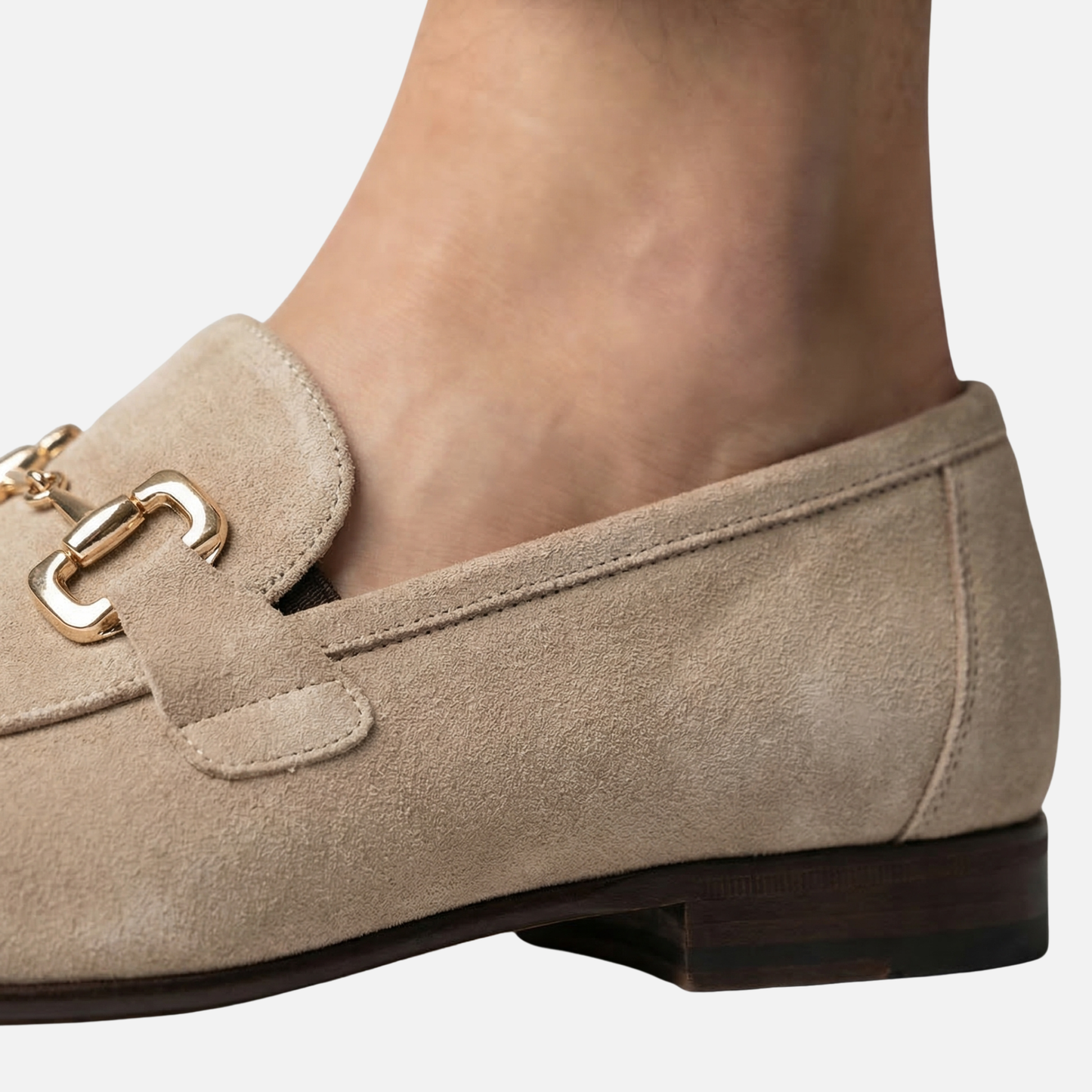 Mocasines casuales de ante con detalle de brida y comodidad diaria para hombre