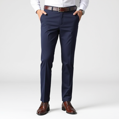 Pantalón Smart Casual muy elástico con corte hasta el tobillo para caballeros