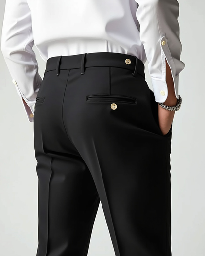 Pantalones con pliegues delanteros y bolsillos laterales para caballeros