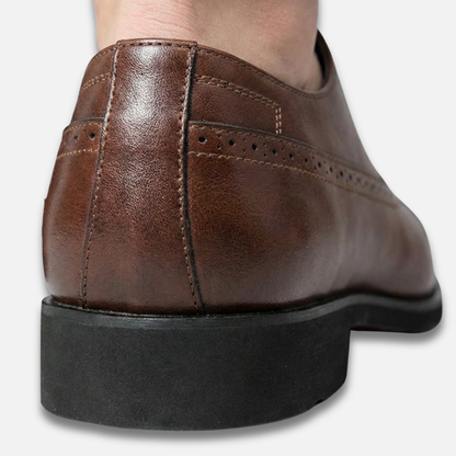 Zapatos clásicos de negocios para hombre con diseño brogue – Puntera perforada