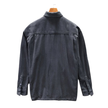 Camisa de pana con manga larga y dos bolsillos en el pecho para hombre