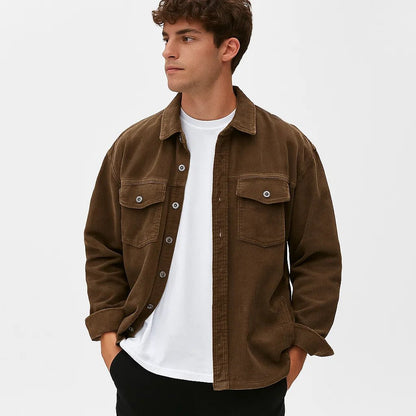 Camisa de pana con manga larga y dos bolsillos en el pecho para hombre