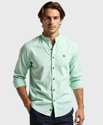 Camisa slim fit para hombre con cuello mao de algodón