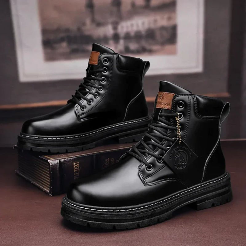 Botines de cuero con suela perfilada para hombre