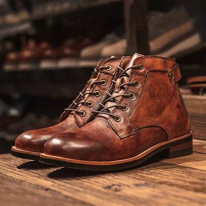 Botas de cuero con cordones y suela resistente para hombre