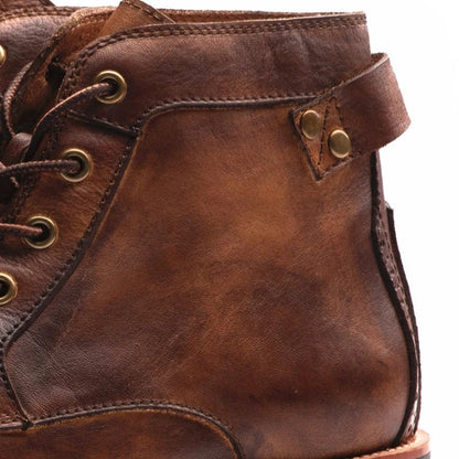 Botas de cuero con cordones y suela resistente para hombre