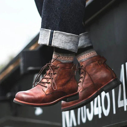 Botas de cuero con cordones y suela resistente para hombre
