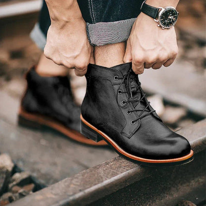 Botas de cuero con cordones y suela resistente para hombre
