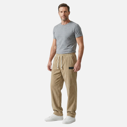 Pantalón de pana ligera con stretch y cordón para hombre