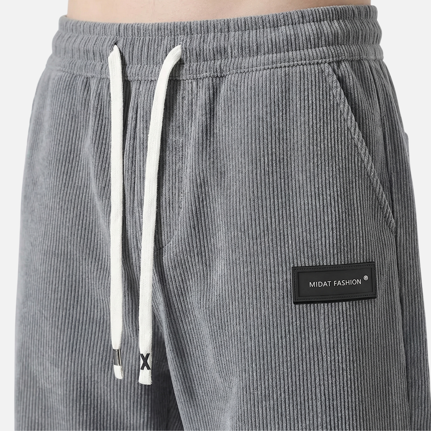 Pantalón de pana ligera con stretch y cordón para hombre