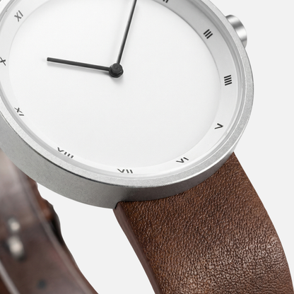 Reloj estilo minimalista nórdico con caja metálica para hombre