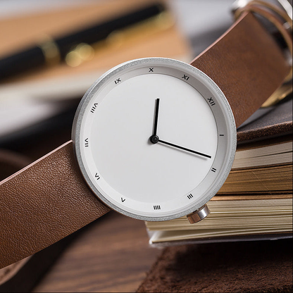 Reloj estilo minimalista nórdico con caja metálica para hombre