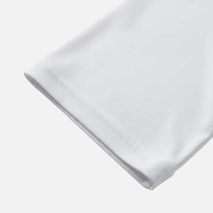 Camiseta de acabado limpio con cuello redondo para hombres