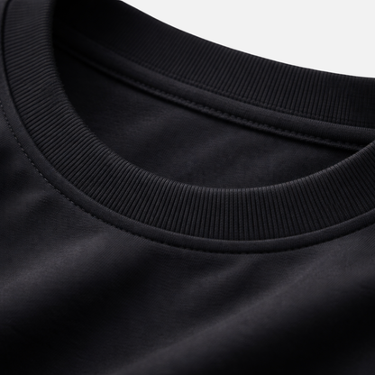 Camiseta de acabado limpio con cuello redondo para hombres