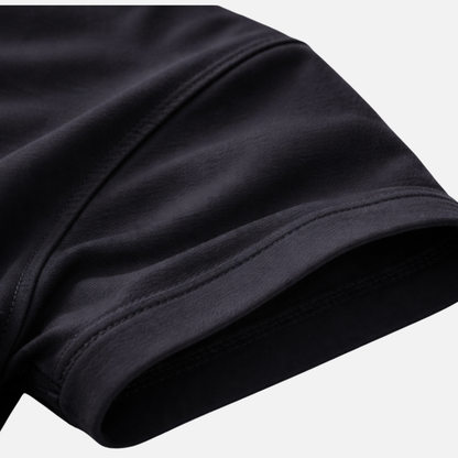 Camiseta de acabado limpio con cuello redondo para hombres