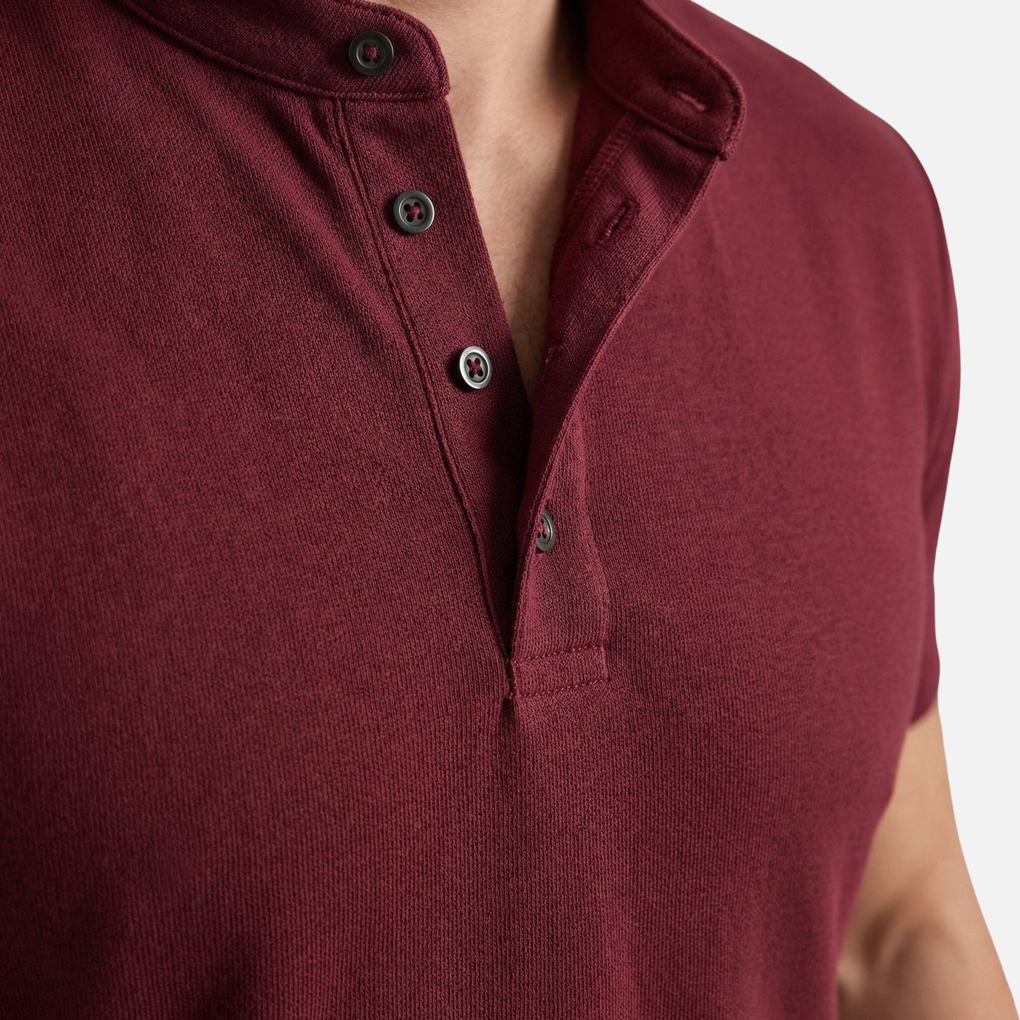 Camiseta slim fit de jersey con cuello alto para hombre