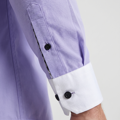 Camisa de algodón smart-casual con cuello abotonado para hombre