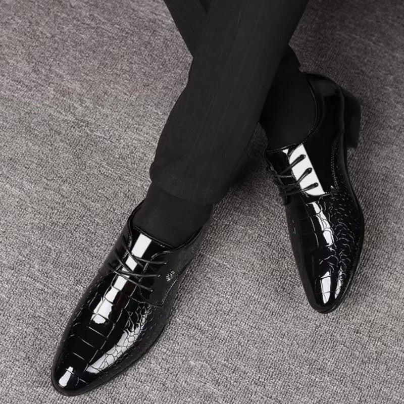 Zapato de cuero estructurado para negocios con puntera puntiaguda para hombre
