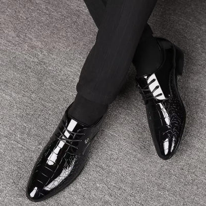 Zapato de cuero estructurado para negocios con puntera puntiaguda para hombre