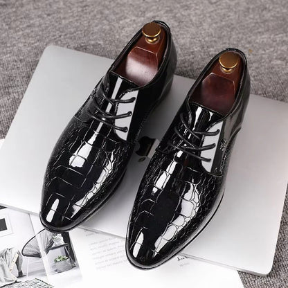 Zapato de cuero estructurado para negocios con puntera puntiaguda para hombre