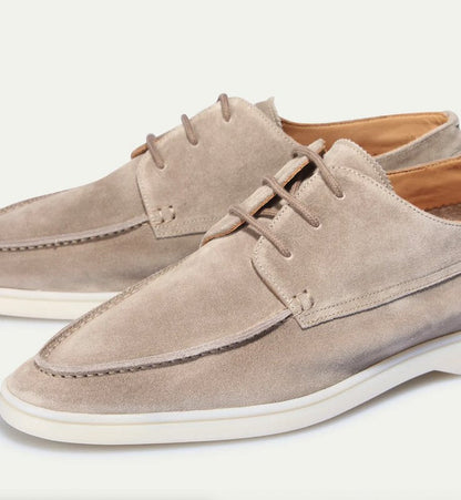Mocasines de ante con cordones y detalles de costuras para hombre