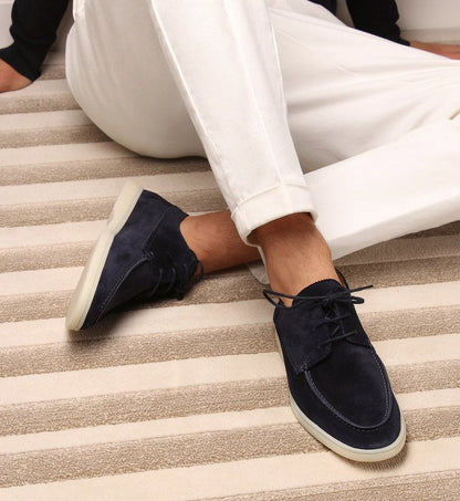 Mocasines de ante con cordones y detalles de costuras para hombre
