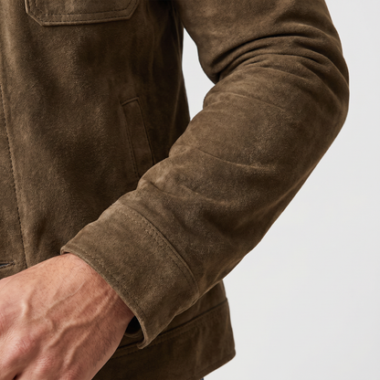Chaqueta de ante con cuello alto y cierre de botones para hombre