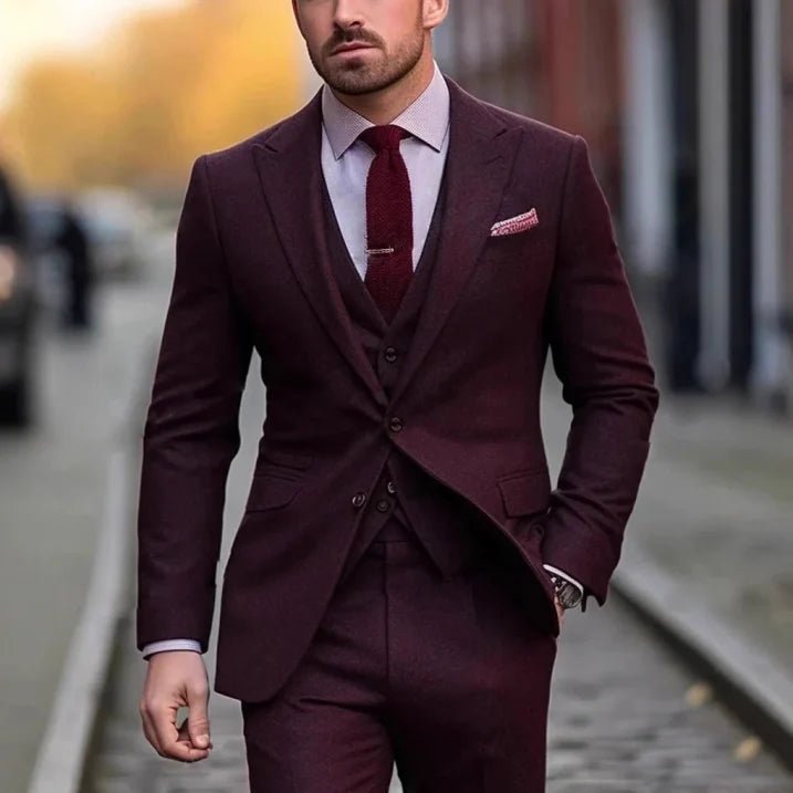 Traje de mezcla de lana de tres piezas con chaqueta, chaleco y pantalón para hombre